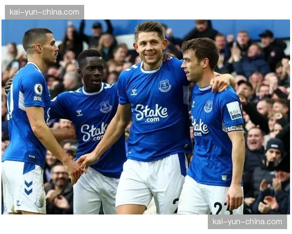 从两球落后到三球逆转，洛里昂导演保级关键奇迹